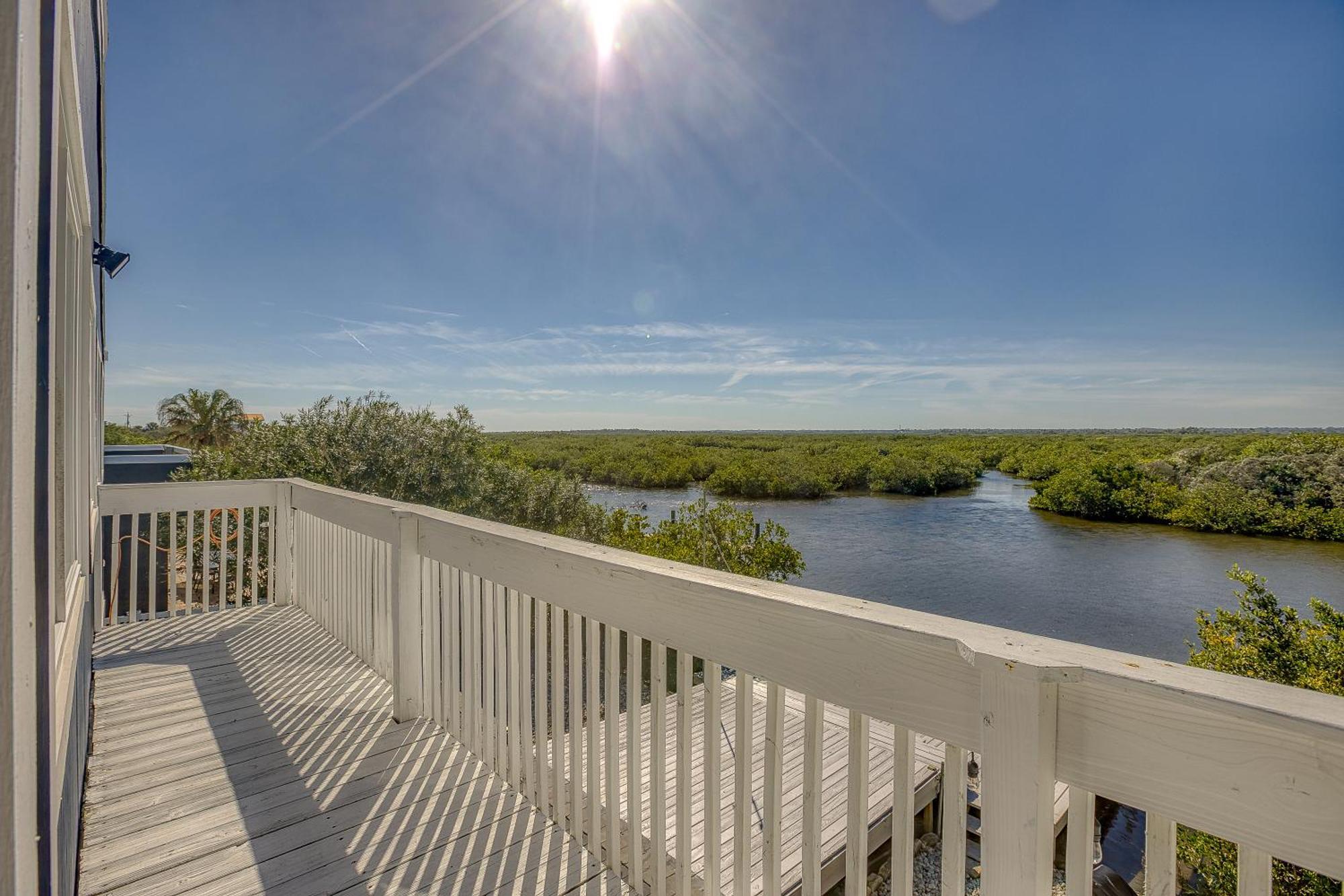 A Fishermans Dream Riverfront Retreat With Dock Only A 3-Minute Walk To Beach 5906S New Smyrna Beach Bagian luar foto